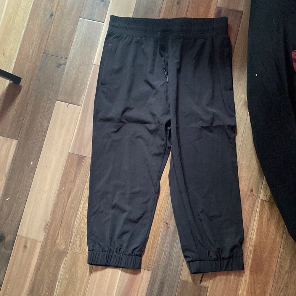 Black Women’s Althletic Capri Pants (water resistant)